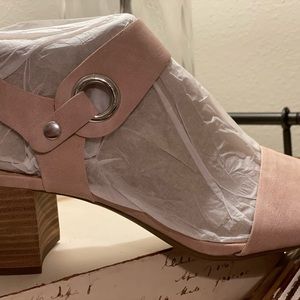 Women’s open toed heels